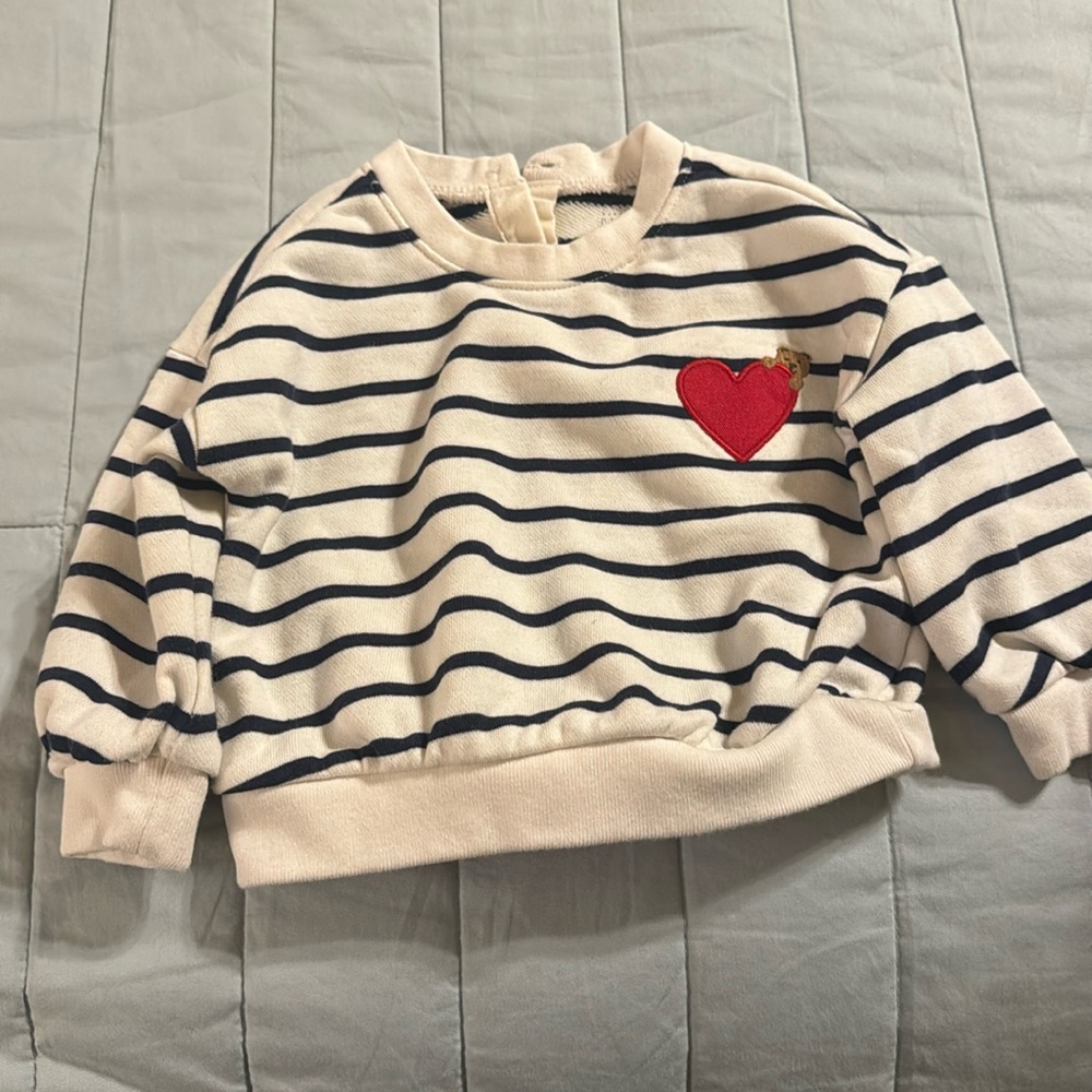 Baby Gap size 6 to 12 months